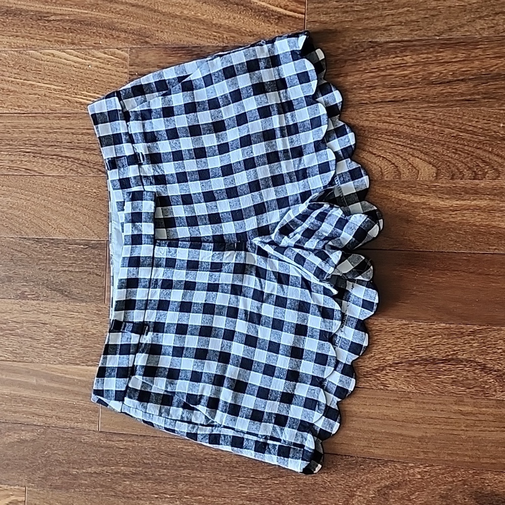 J. Crew Black and White Gingham Scallop Hem Shorts - 6